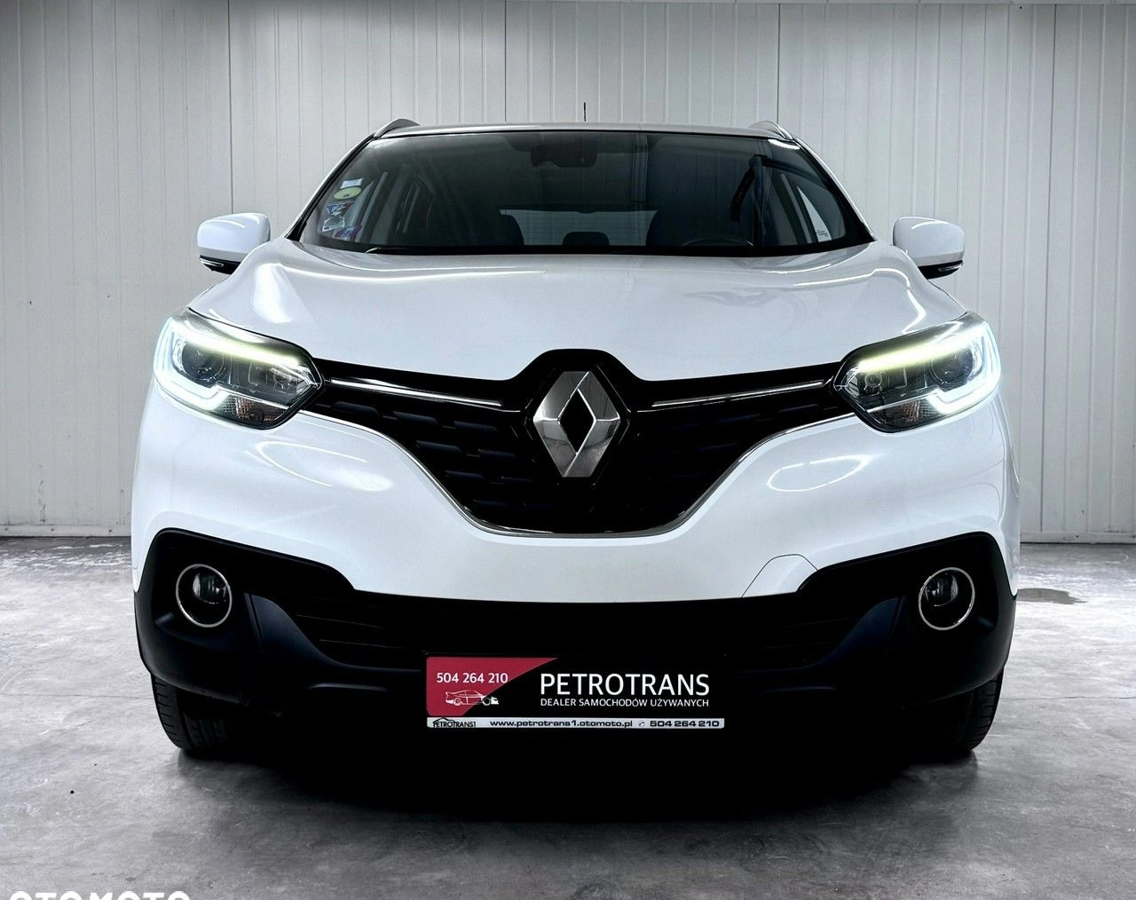 Renault Kadjar cena 52900 przebieg: 194000, rok produkcji 2016 z Pionki małe 742